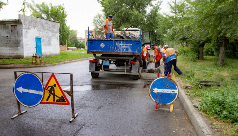 Уже двадцать люков украли таинственные похитители, которых найти еще не могут