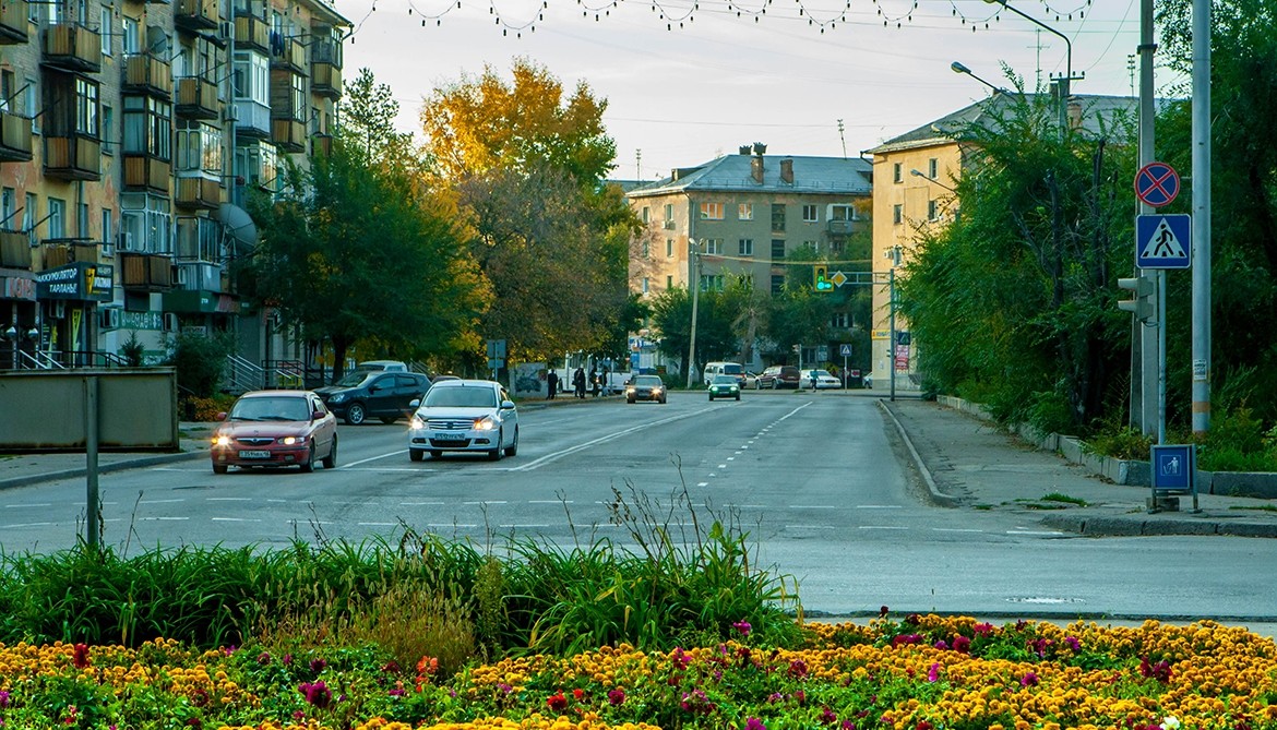 Сайт усть каменогорска. Усть-Каменогорск улица Ленина 2. Улицы города Усть Каменогорска. Улица Орджоникидзе Усть Каменогорск. Усть-Каменогорск, улица Ленина 1.