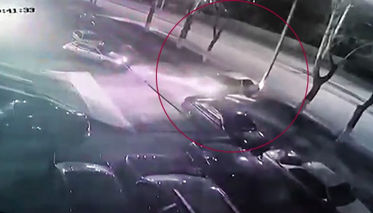 Автомеханик СТО в Усть-Каменогорске в час ночи выгнал из бокса машину… в столб