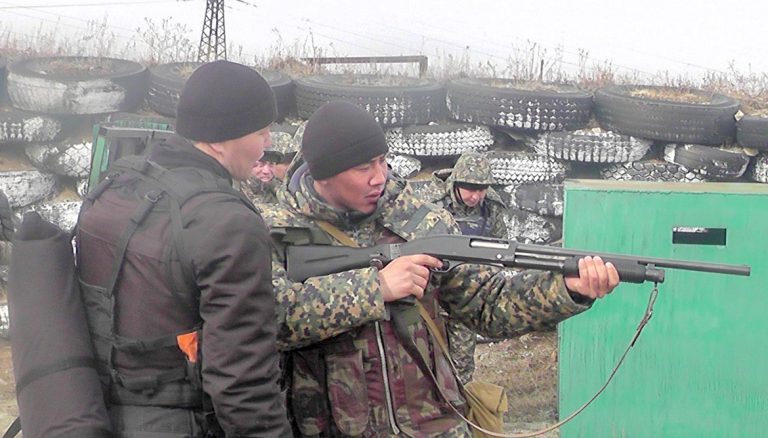 Спецотряды Нацгвардии и полиции вместе с военными провели учения по применению спецсредств