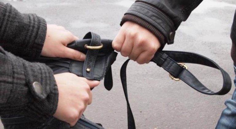 На автовокзале Усть-Каменогорска ограбили только что получившую кредит женщину