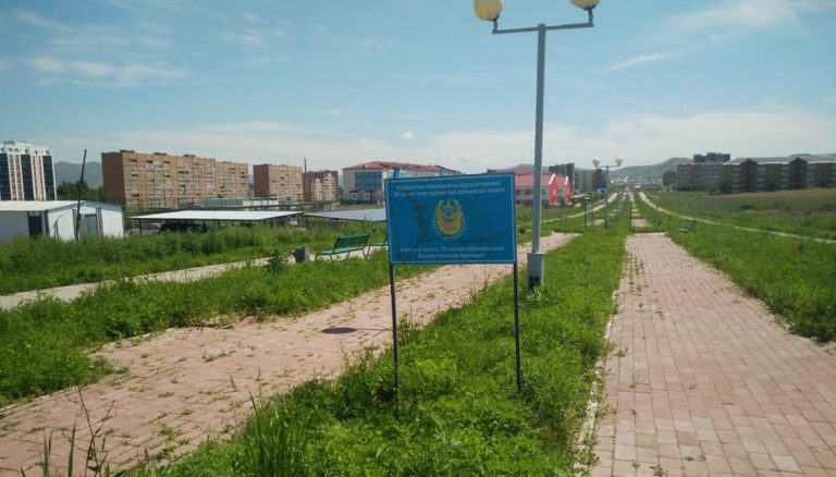 Посадки саженцев в Усть-Каменогорске выжили лишь там, где за ними ухаживали