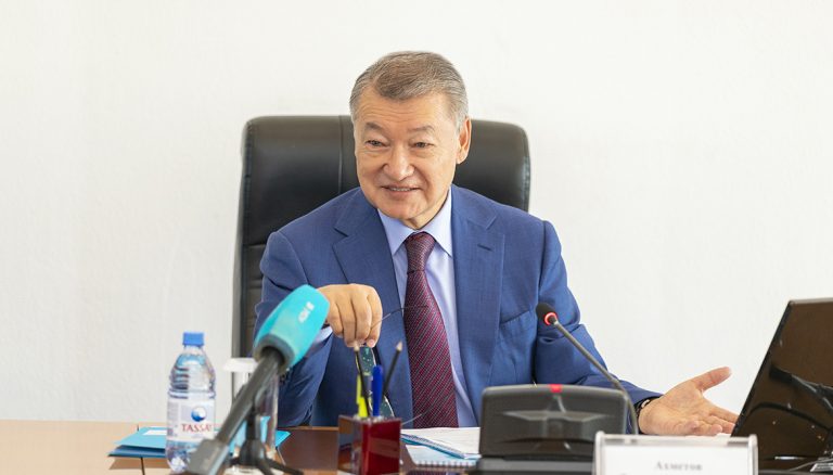 Аким ВКО Даниал Ахметов: Восточный Казахстан восстановит 541 домов и зданий в городе Арыс