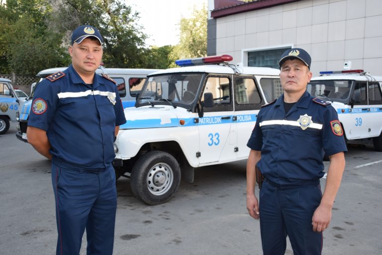 Полицейские Усть-Каменогорска остановили мужчину, грозившегося совершить самоподжог
