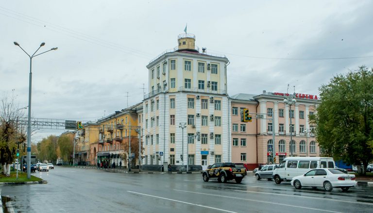 Акимату города мало баннеров, нужно заказать ещё — на 8 миллионов