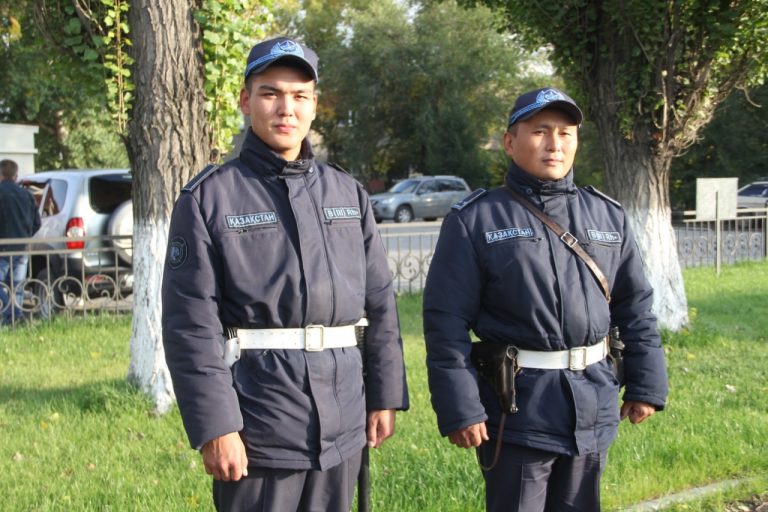 Мужчина дважды пытался покончить с собой. Гвардейцы не дали.