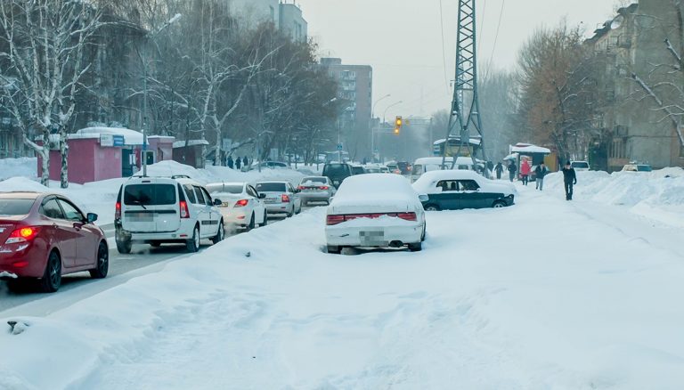 321, 5 млн тенге выделили в Усть-Каменогорске на очистку снега и прочие работы до конца года