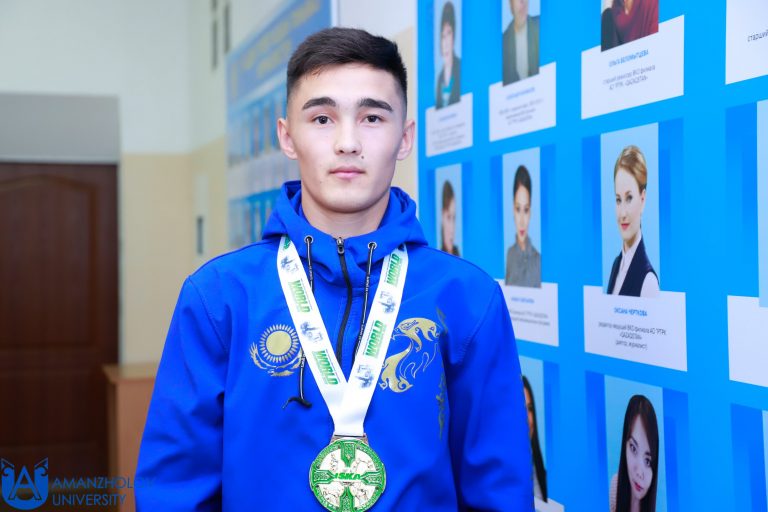 Студент ВКГУ стал чемпионом мира по кикбоксингу