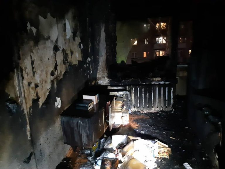 Сосед с нацгвардейцами спасли женщину из горящей квартиры в Усть-Каменогорске