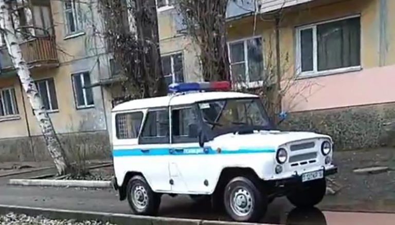 Врачи скорой помощи не дали погибнуть мужчине, решившему свести счеты с жизнью