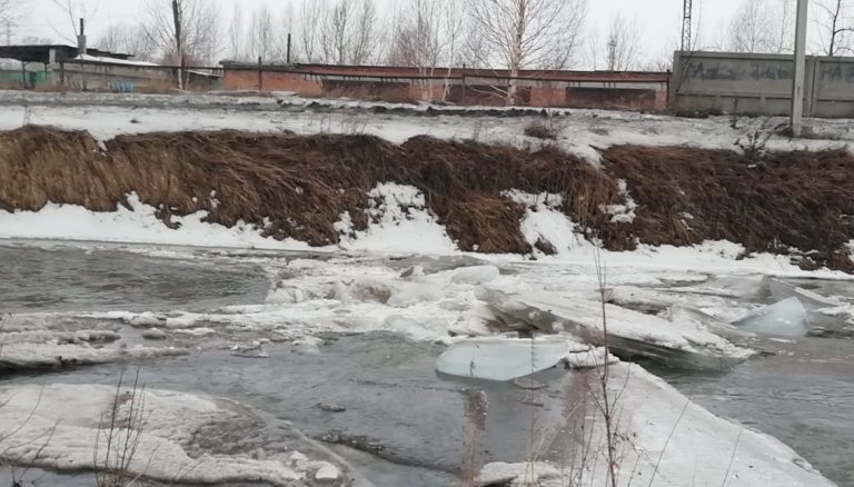 В Риддере прорвало трубу на трубопроводе ГЭС, ситуация под контролем
