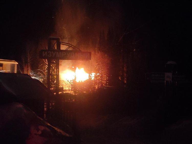 В одной из баз отдыха ВКО произошел пожар