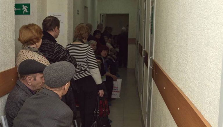 В Восточном Казахстане по-прежнему ощущается острая нехватка врачей