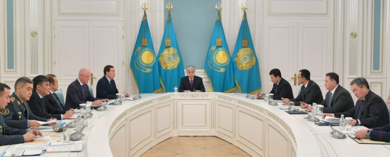 Президент Казахстана провел совещание по ситуации в регионе Персидского залива