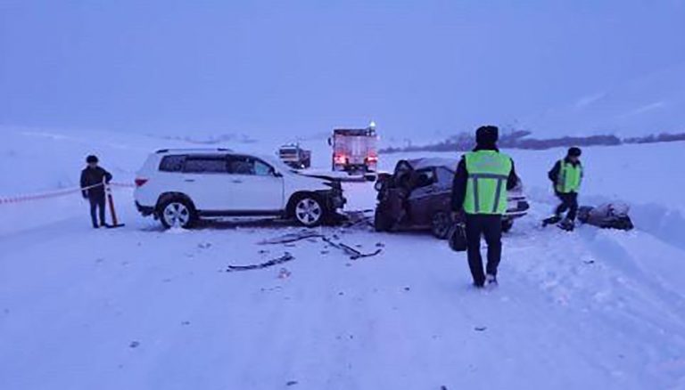 Четыре человека погибли в смертельном ДТП в ВКО