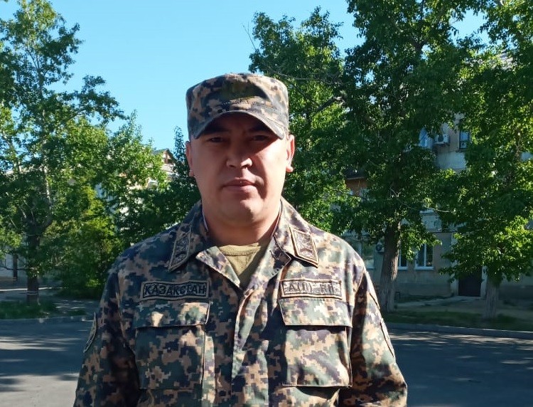 В Курчатове гвардеец спас женщину от самоубийства