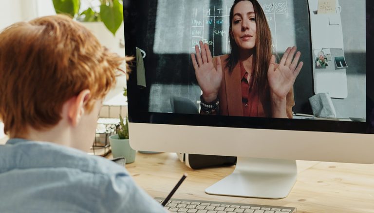 Самый необычный учебный год: что ждет детей, родителей и школы