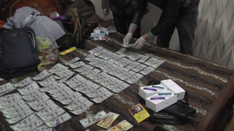 Крупную сумму денег вернули пенсионерке полицейские ВКО