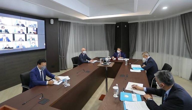 Премьер-Министр РК А. Мамин поручил стабилизировать ситуацию с COVID-19 в Восточно-Казахстанской области