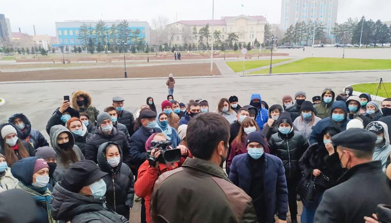 Встреча предпринимателей с властями Семея завершилась обещанием смягчить санитарный режим