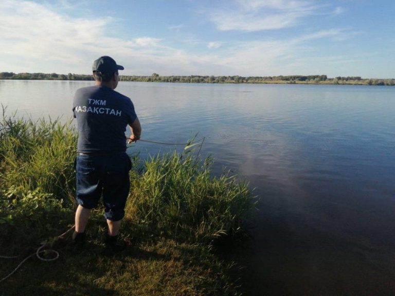 Купание в необорудованных местах привело к тому, что в выходные в Восточном Казахстане утонуло 3 человека