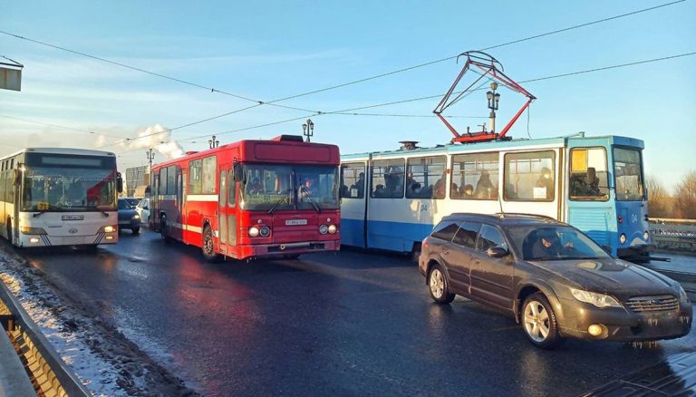 Бюджет оплатит перевозчикам убытки, полученные в результате запретов в ходе пандемической борьбы