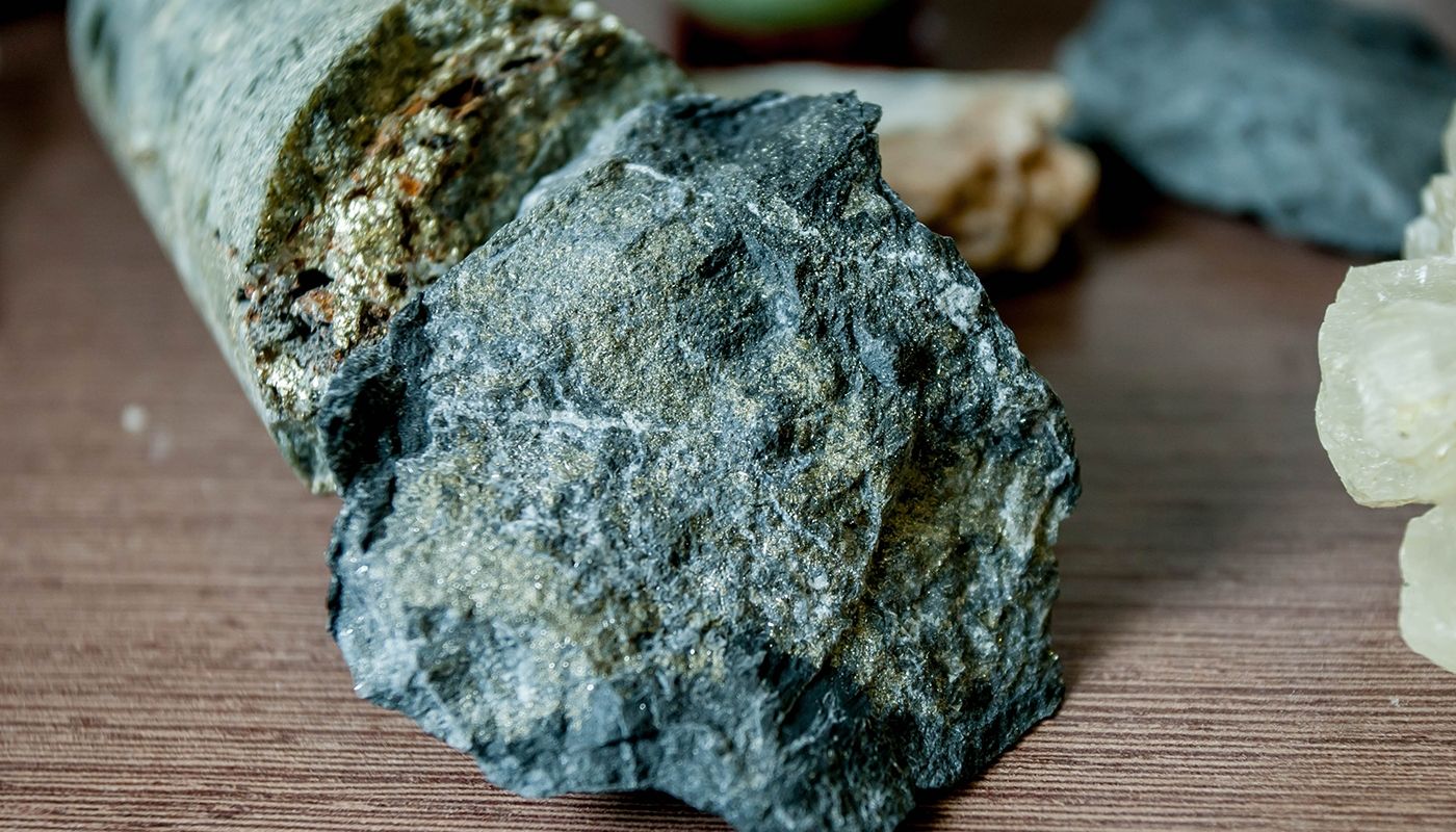 Окварцованный песчаник с минерализацией пирита